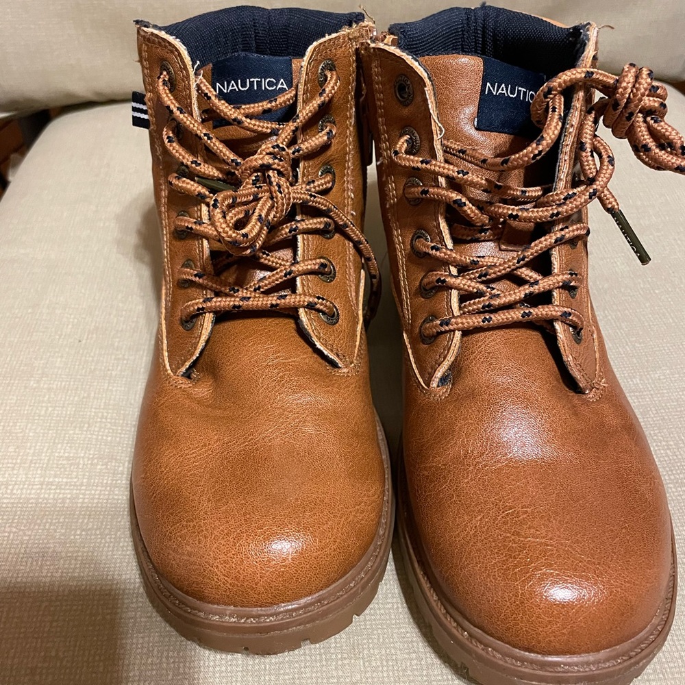 Nautica boys boots size 3